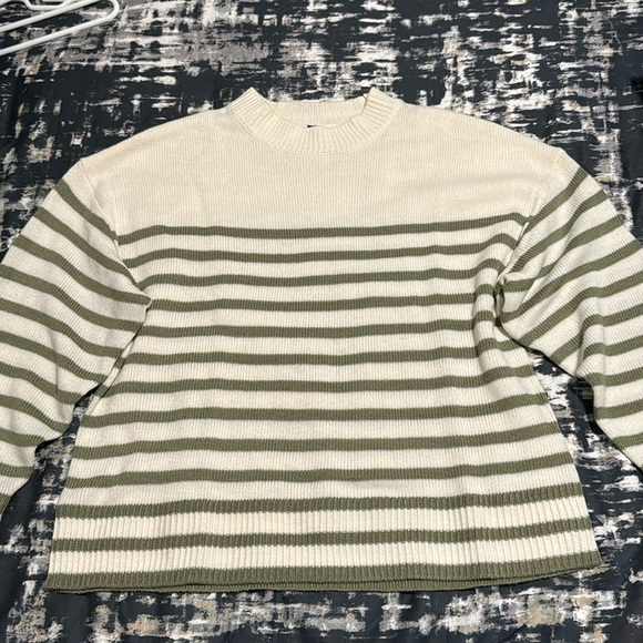 H&M Cotton Blend Sweater - Picture 1 of 2